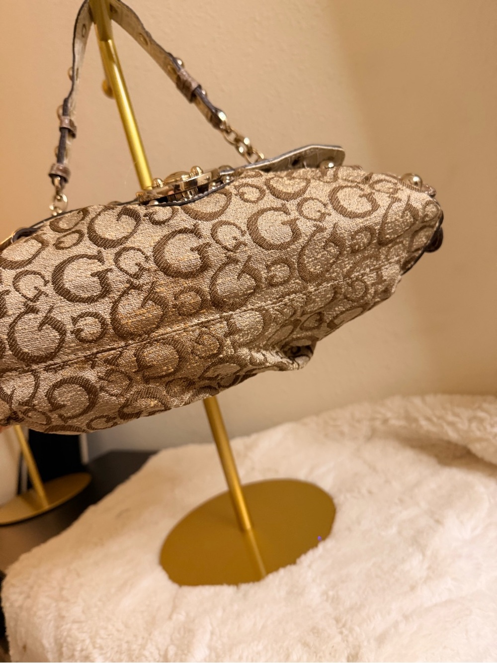 Guess Vintage Y2K Logo Shoulder Bag with Croc-Trim & Studs - Picture 6 of 11